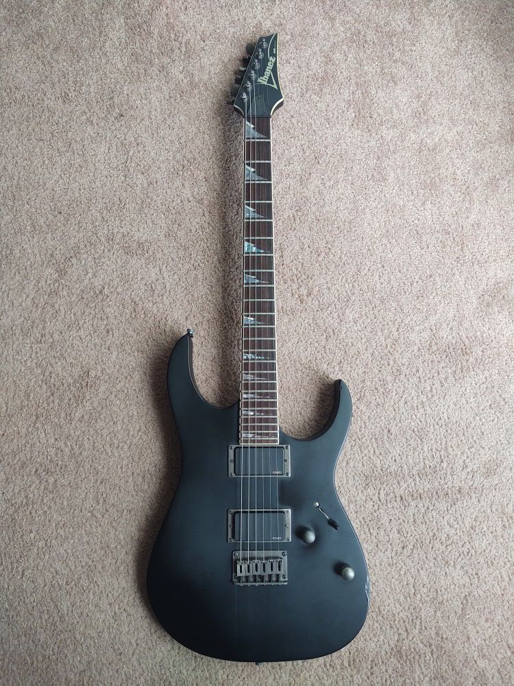 2004 Ibanez RGT 42DXFX Electric Guitar, Good Condition!