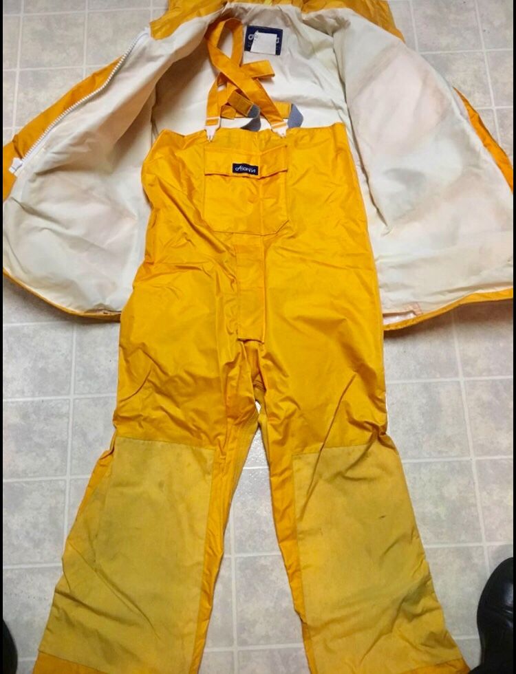 Atlantis Men’s Yellow Rain Suit Medium