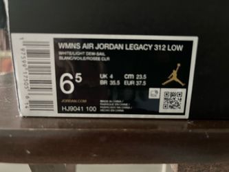 WOMENS 6.5 new in box $45