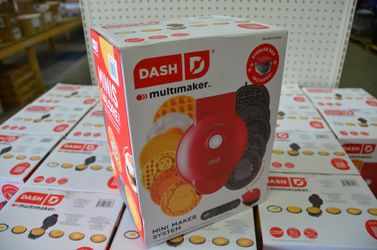 DASH Multimaker with 7 Removable Plates Waffle Iron & Griddle for Halloween and Christmas Holidays