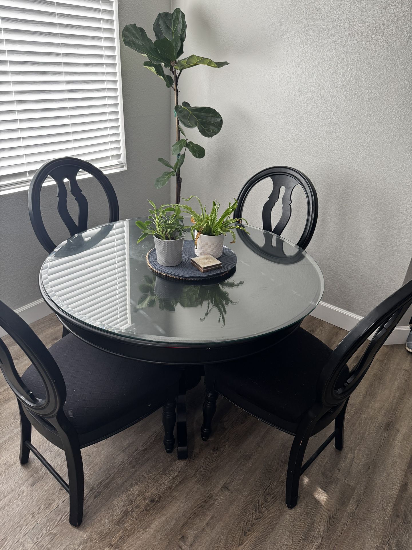 Dining Table With 4 Chairs