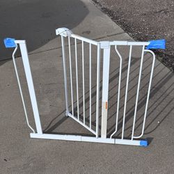 Baby Gate/ Dog Gate