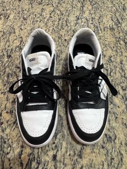 Vans Lowland Black & White Sneakers – Men’s 8.5 / Women’s 10