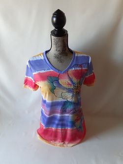 White Stag women's floral short sleeve neck top size S