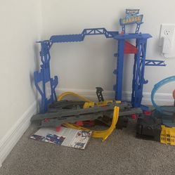 Monster Jam/Hot Wheels Track Sets