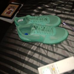 Nike Low Tops Size 10