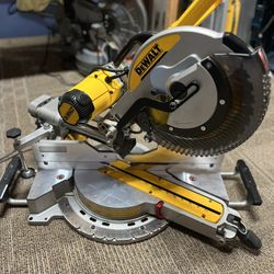 Dewalt 12” Double Bevel Sliding Miter Saw 190157