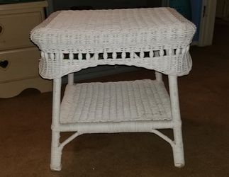 Adorable wicker table with shelf