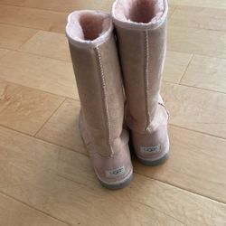 Ugg boots- Classic Tall - Light Pink - Size 7