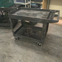 Rubbermaid Utility Carts