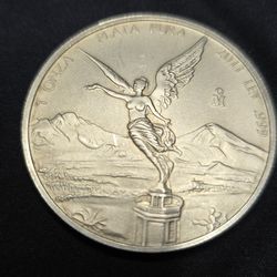 ​2011 Mexican Libertad 1 oz Silver Coin - .999 Fine - Brilliant Uncirculated (BU)e