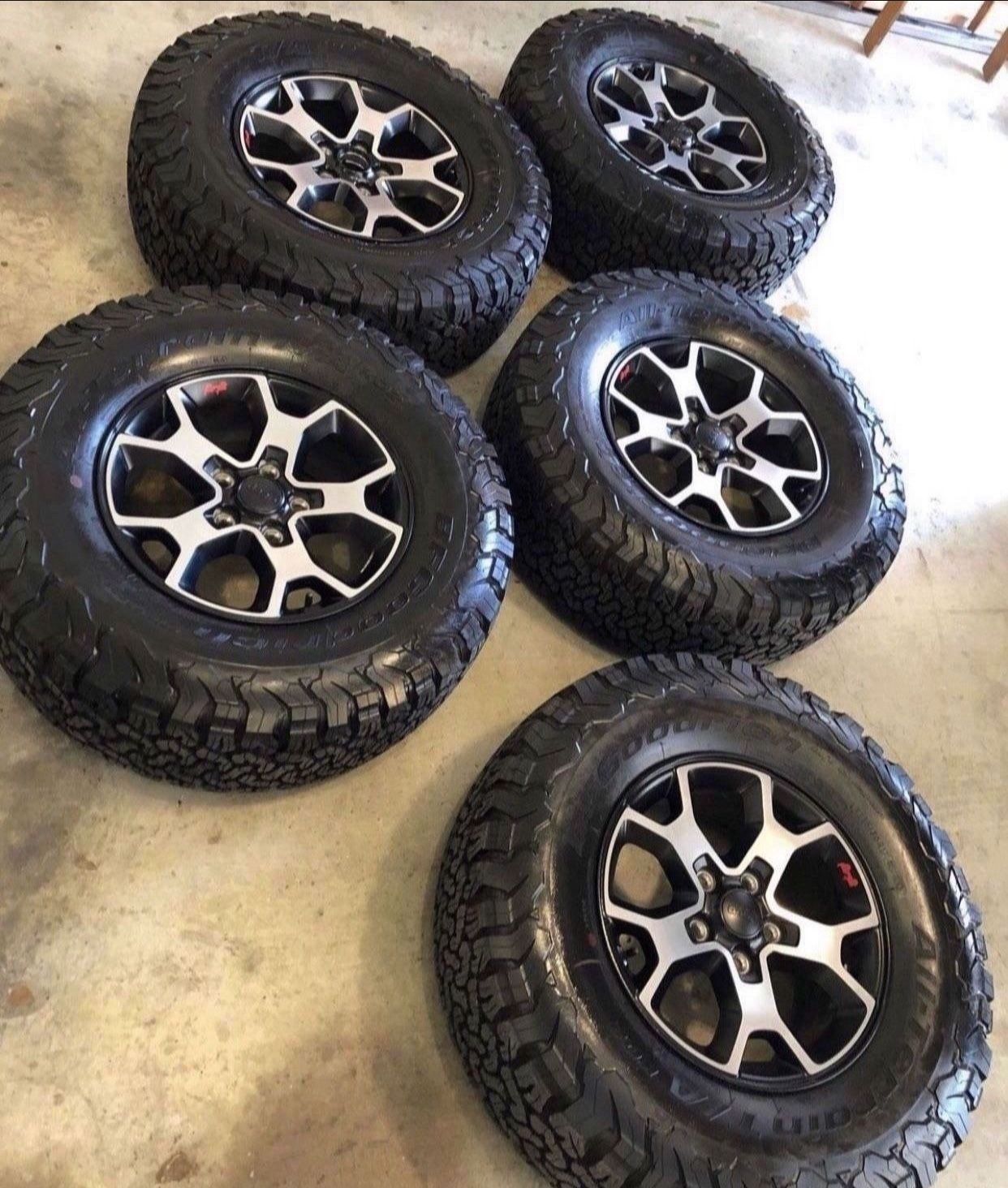 Jeep Rubicon Wrangler Gladiator Cherokee Wheels Rims Tires Rines 17”