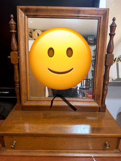 Tabletop mirror with drawer