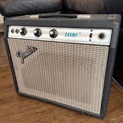 Vintage 1970s Fender Champ Tube Amp