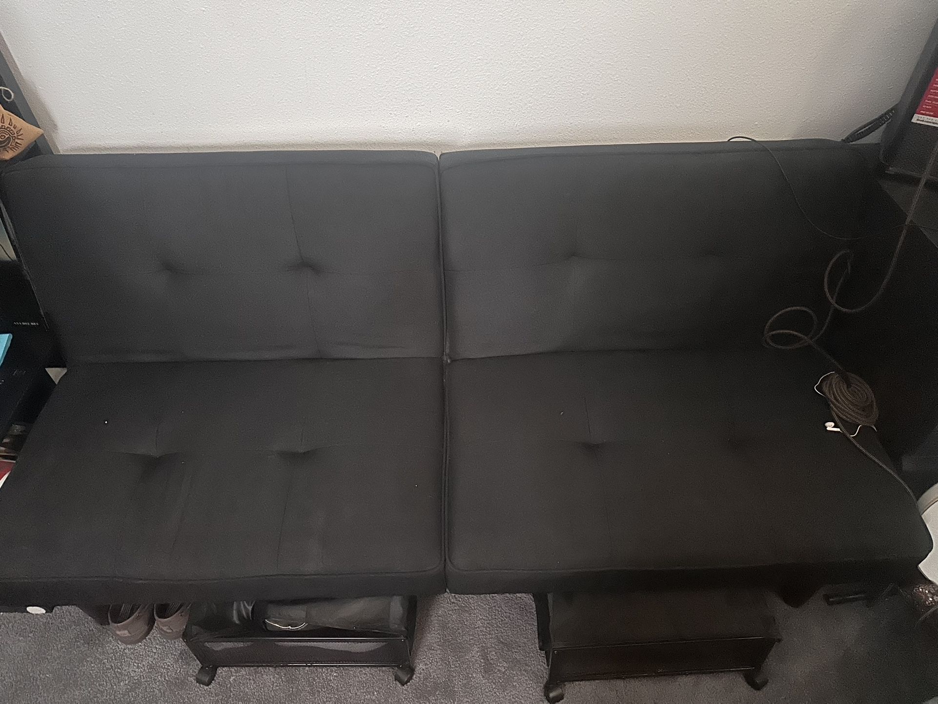 Black Futon