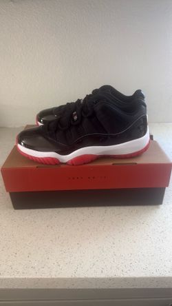 Air Jordan 11 low top size 9