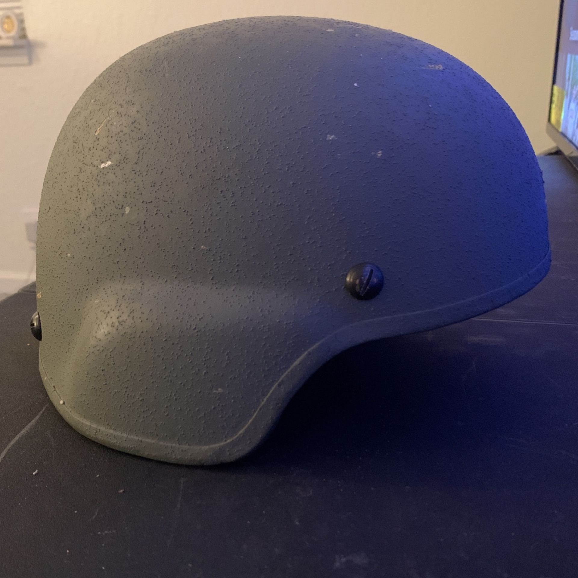 Army Helmet used In OIF 3 MEDIUM L5 GENTEX ACH MICH BALLISTIC KEVLAR HELMET
