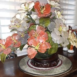 ORIENTAL DECOR A LARGE JADE STONE FLOWER BASKET 