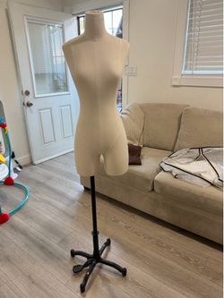 Women’s Mannequin