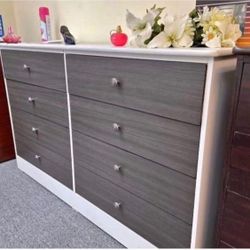 Eight Drawers Dresser 