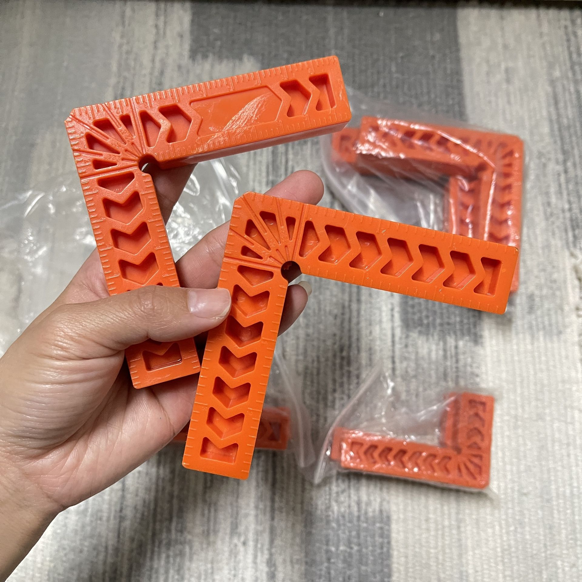 8PCS Durable Plastic 90 Degree Positioning Squares