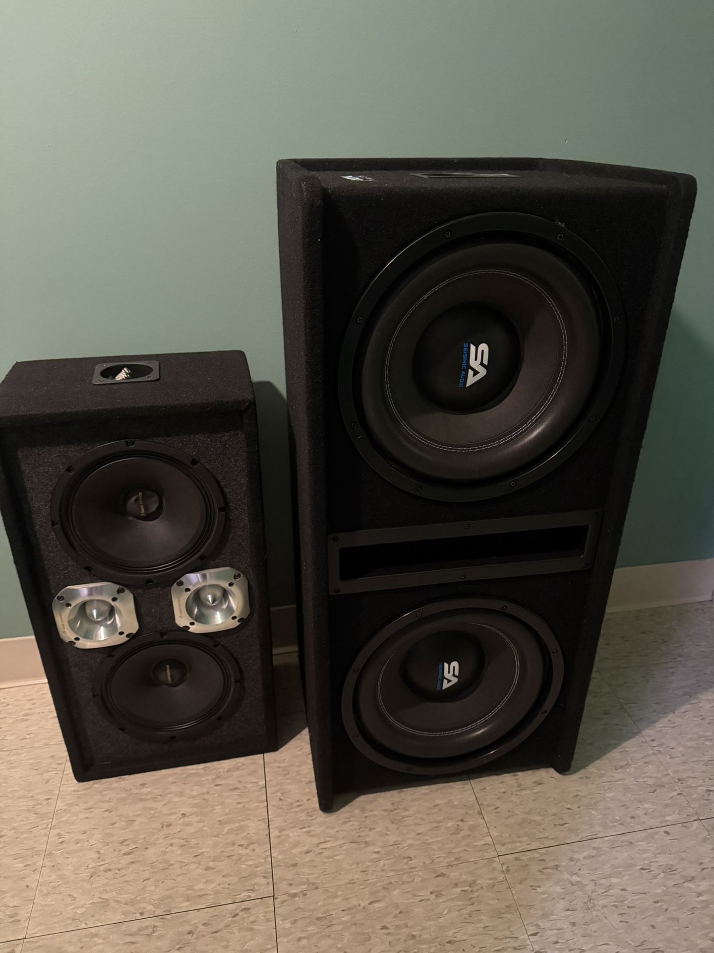 Car Speaker Chuchero and amplifier