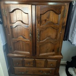 Dresser
