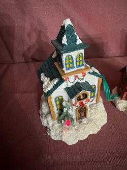 5piece lighted holiday village