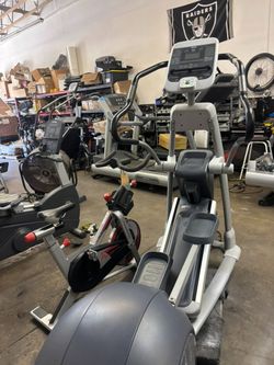 Precor 546 EFX Elliptical (Delivery Included)