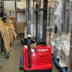New Forklifts Electric Pallet Stackers Pallet Jacks