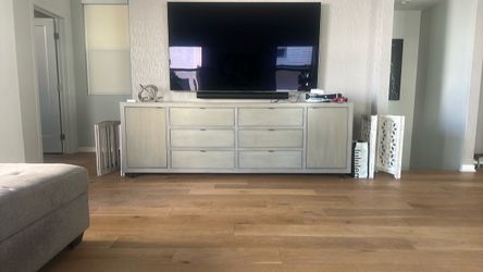 Media cabinet