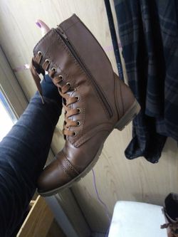 Brown Boots (brand: Clare)