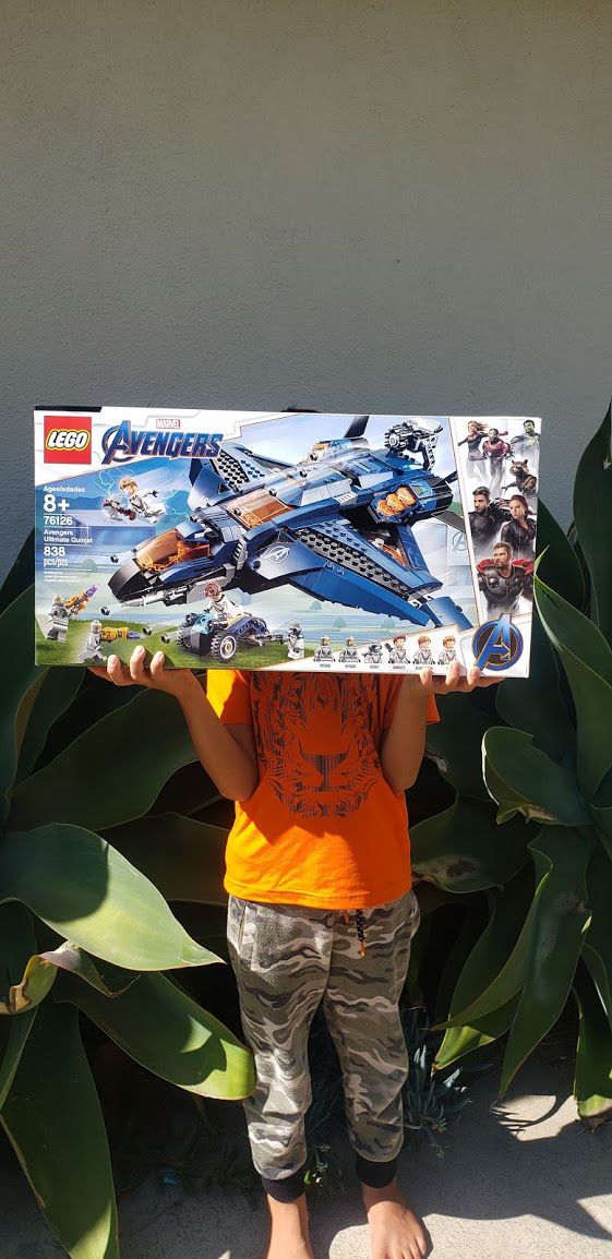 NEW LEGO Marvel Super Heroes Avengers Ultimate Quinjet Set 76126 Jet 838 Pieces airplane plane - sealed $75. Price is firm. Thank you.