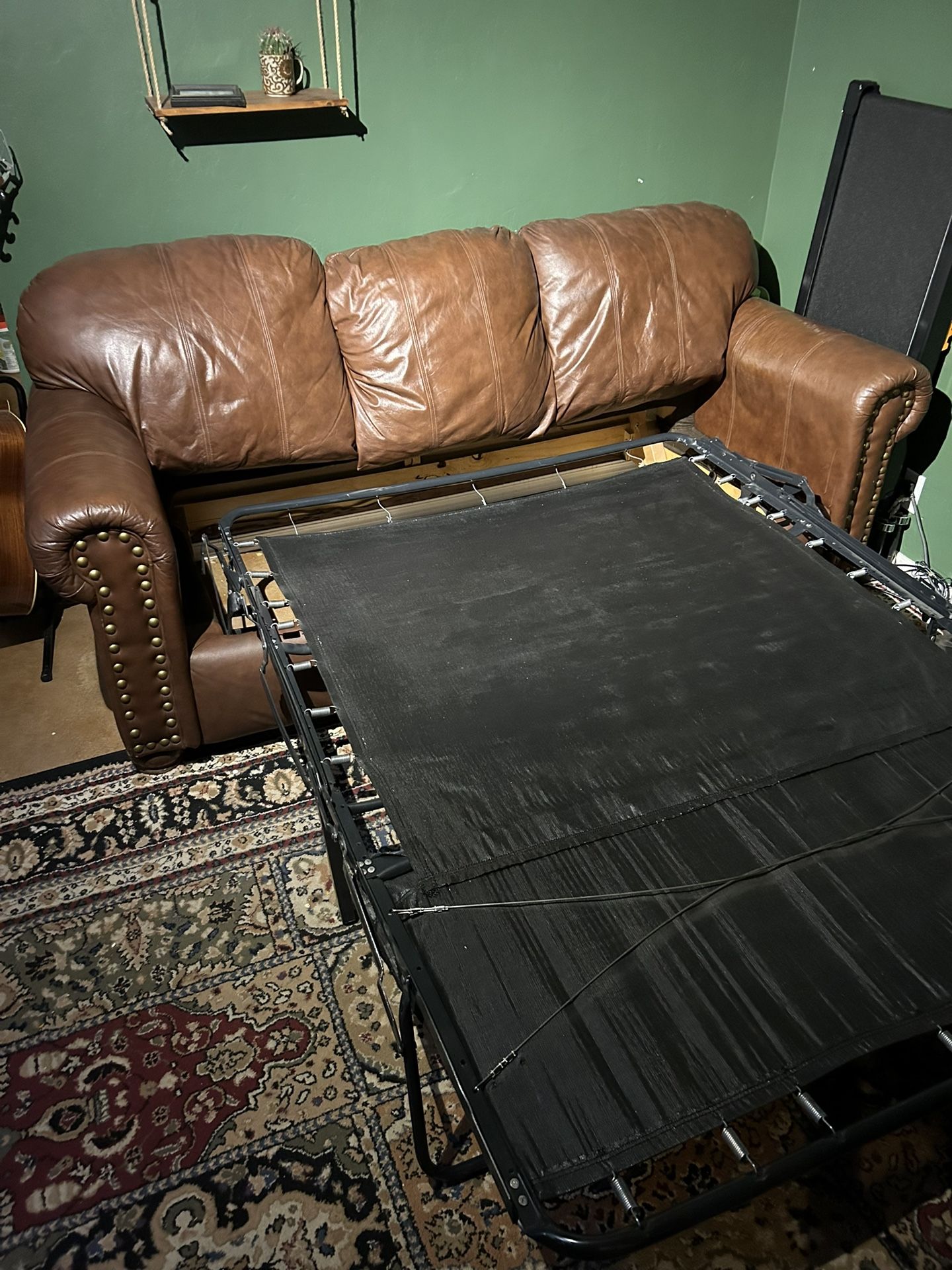 Leather Sofa Bed / Pull Out Couch