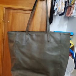 Universal Thread Purse 