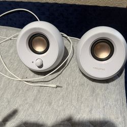 Computer speakers