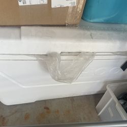 Igloo Cooler XL