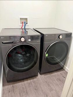 Washer & Dryer Set