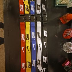 NIKE   LANYARDS 