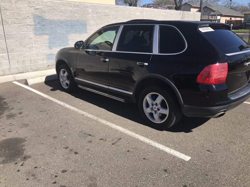 Ready to sale $4500 or best offer 2004 Porsche Cayenne S