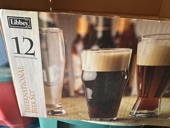 12 Beer Glasses (Never Used)