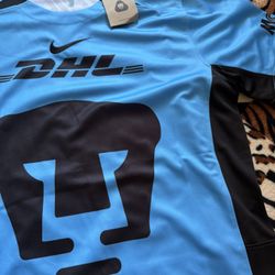 Playera De Los pumas Talla L