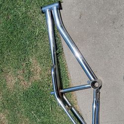 CHROME VINTAGE OLD SCHOOL FREESTYLE BMX BICYCLE FRAME & CHAIN 