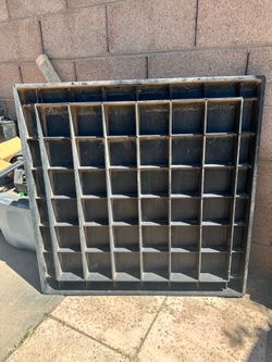 A/C pedestal 36 x 36 free