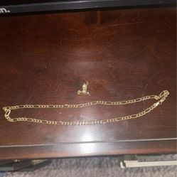 Figaro Chain And Pendant
