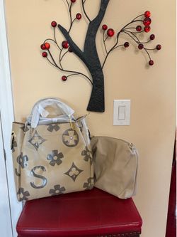 Leather hand bags