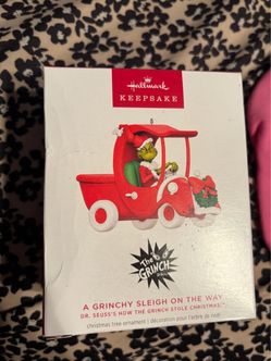 Hallmark keepsake the grinch
