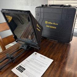 Glide Gear TMP 750 Teleprompter 