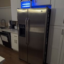 GE Refrigerator