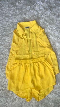 Hot Summer Short Set – Yellow – Women’s Medium